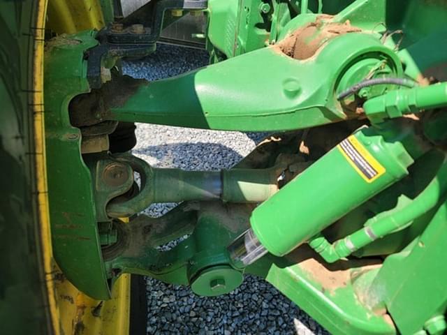 Image of John Deere 8310R equipment image 2