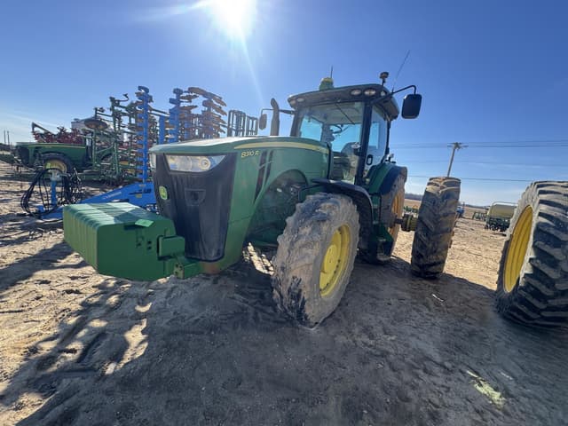 Image of John Deere 8310R equipment image 2