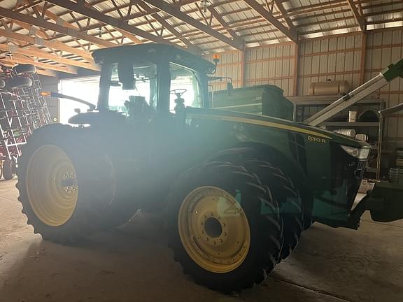 Image of John Deere 8310R equipment image 2