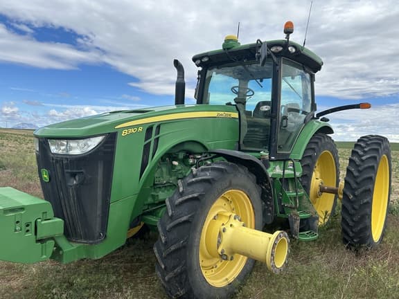 Image of John Deere 8310R equipment image 2