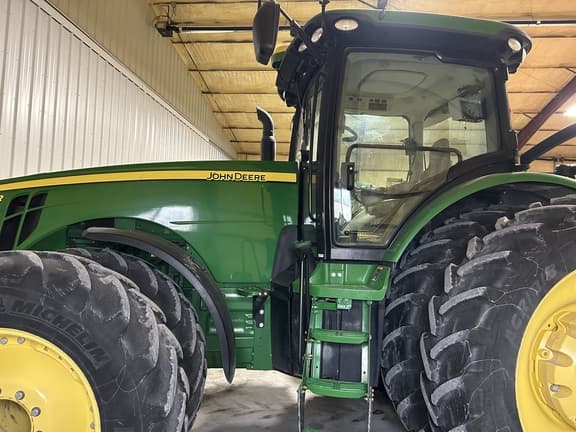 Image of John Deere 8310R equipment image 1