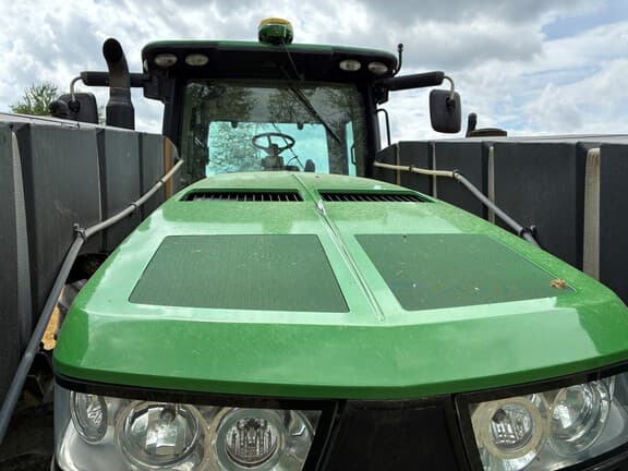 Image of John Deere 8310R equipment image 2
