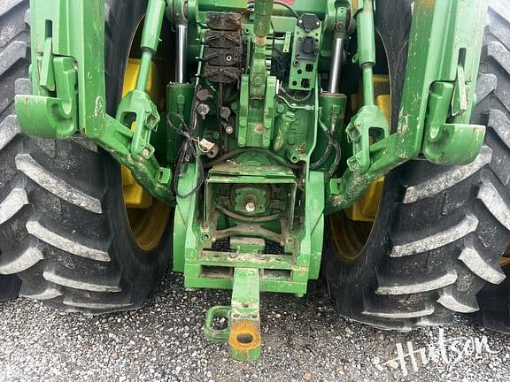 Image of John Deere 8310R equipment image 4