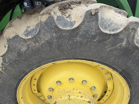 Image of John Deere 8310R equipment image 3