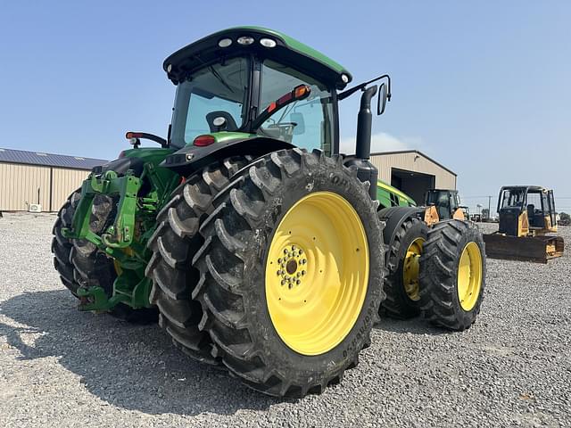 Image of John Deere 8310R equipment image 4