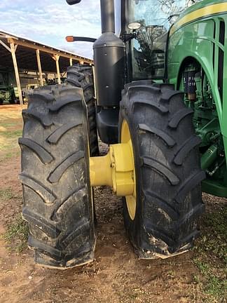 Image of John Deere 8310R equipment image 4