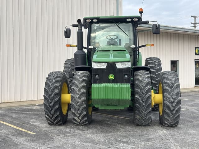 Image of John Deere 8310R equipment image 1