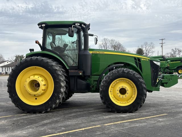 Image of John Deere 8310R equipment image 3