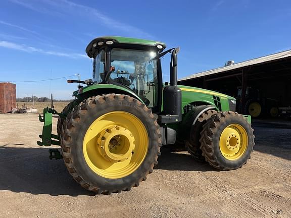 Image of John Deere 8310R equipment image 3