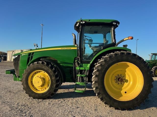 Image of John Deere 8310R equipment image 2