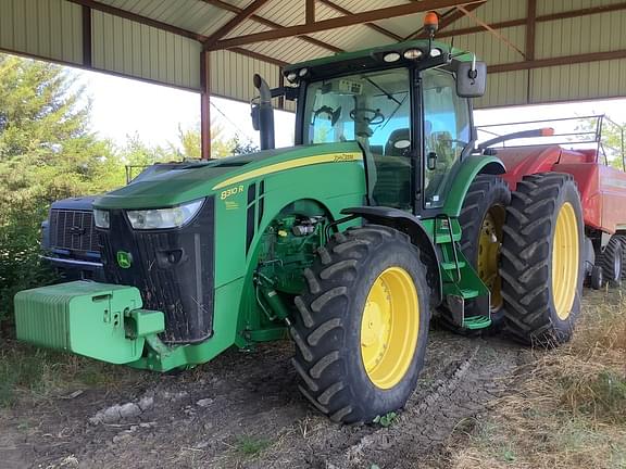 Image of John Deere 8310R equipment image 2