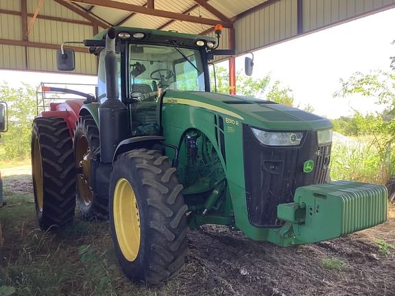 Image of John Deere 8310R equipment image 4