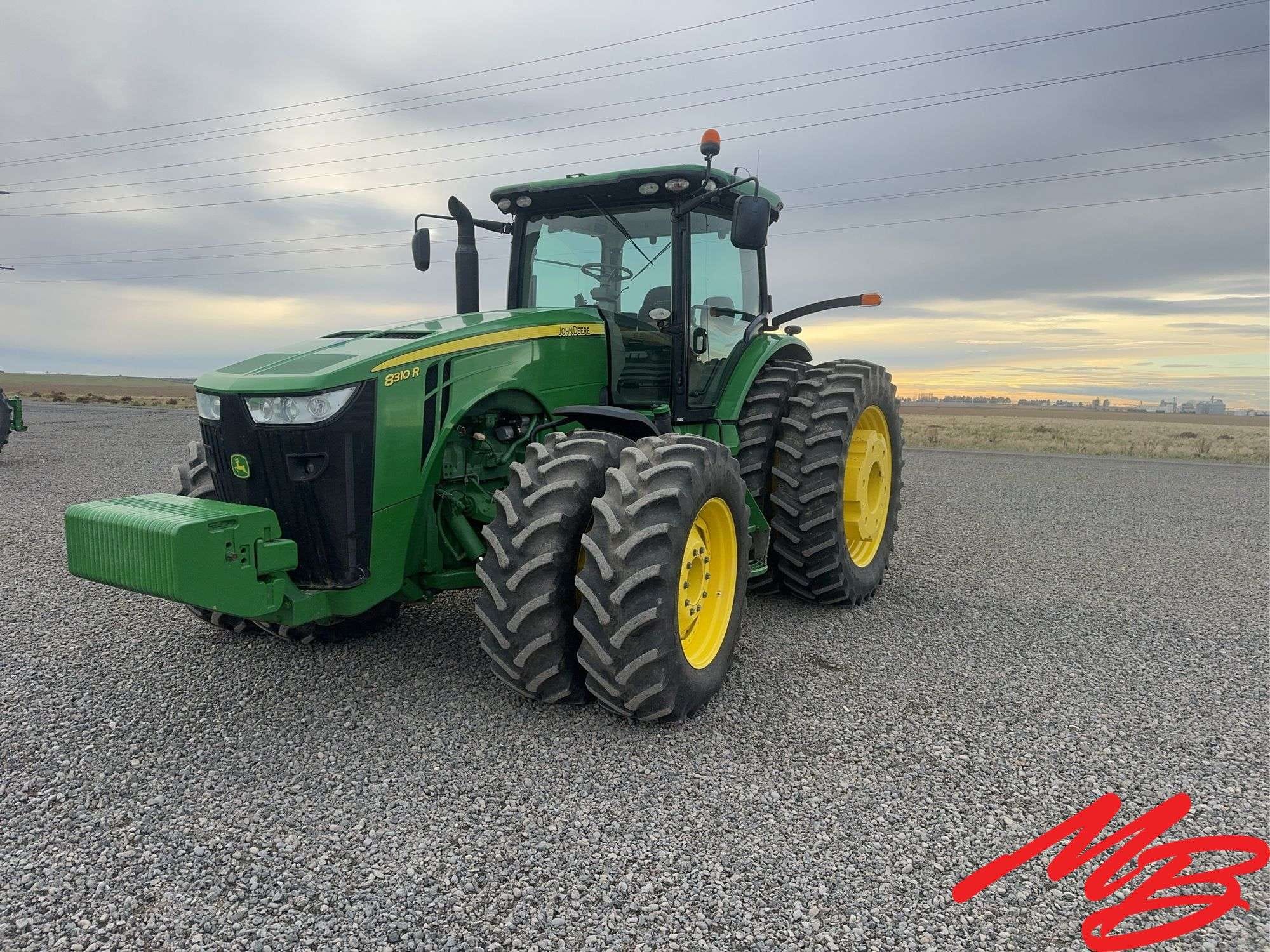 2013 John Deere 8310R Equipment Image0