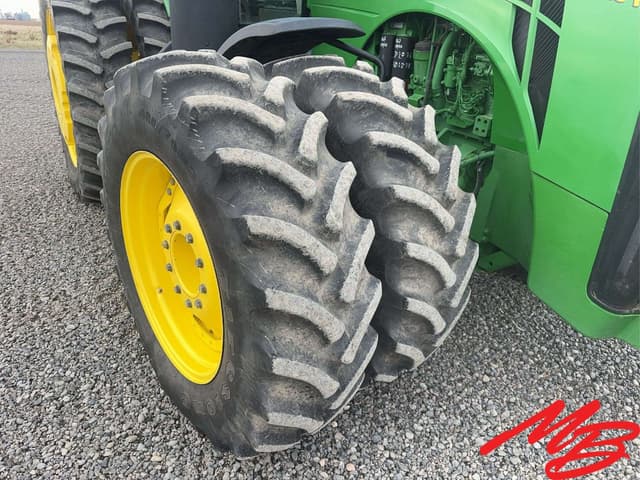 Image of John Deere 8310R equipment image 4