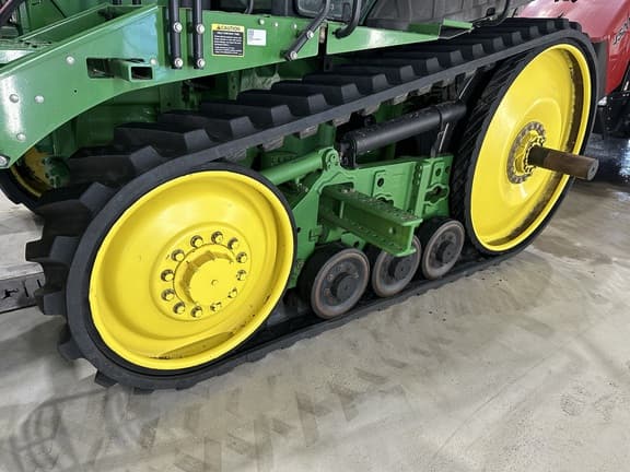 Image of John Deere 8310RT equipment image 3