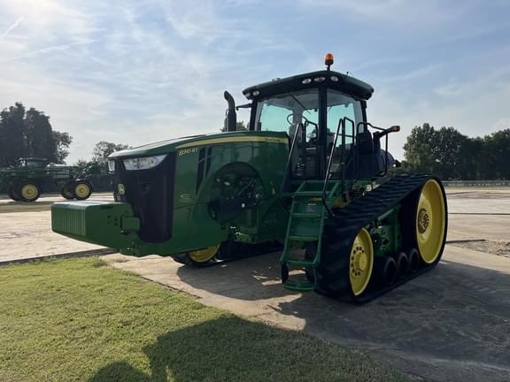 Image of John Deere 8310RT equipment image 4