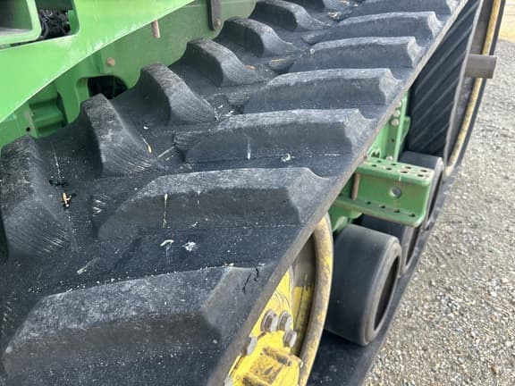 Image of John Deere 8310RT equipment image 3