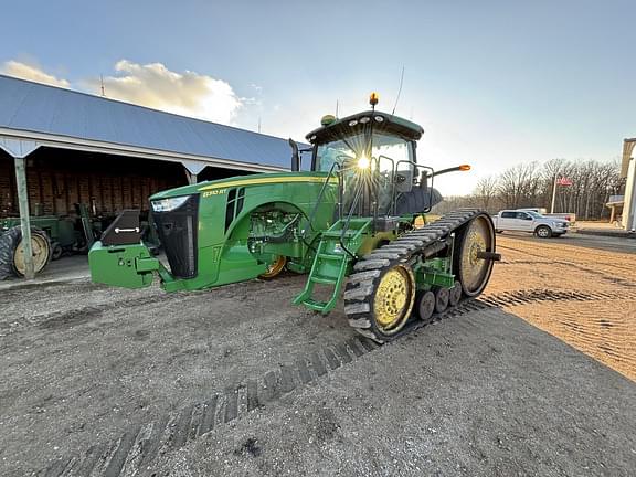 Image of John Deere 8310RT equipment image 3