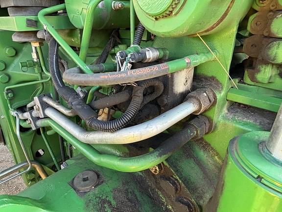 Image of John Deere 8310RT equipment image 3