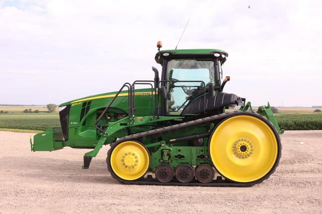 Image of John Deere 8310RT equipment image 1