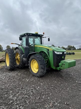 2013 John Deere 8335R Equipment Image0