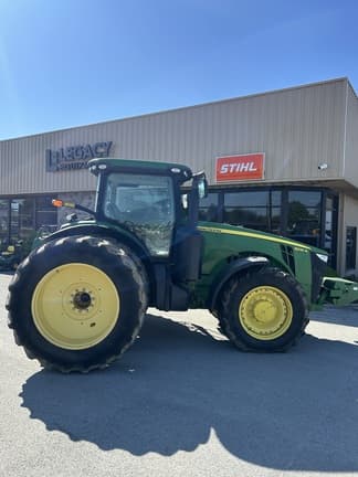 Image of John Deere 8335R equipment image 4