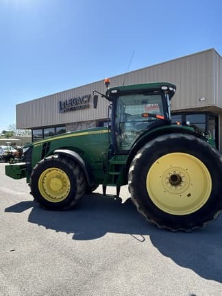 Image of John Deere 8335R equipment image 1