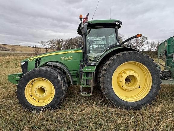 Image of John Deere 8335R Primary image