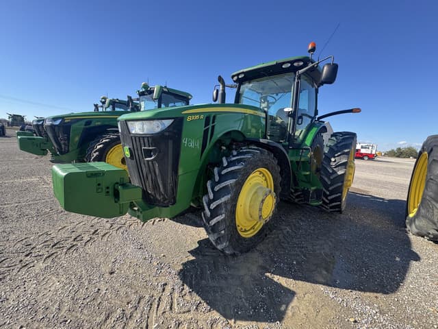 Image of John Deere 8335R equipment image 1