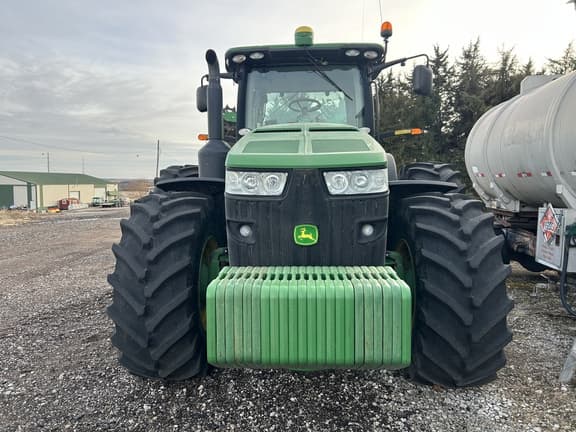 Image of John Deere 8335R equipment image 1
