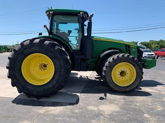 Image of John Deere 8335R equipment image 3
