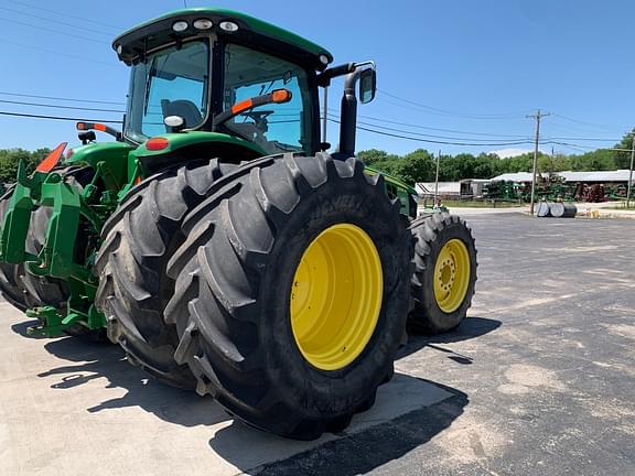 Image of John Deere 8335R equipment image 4