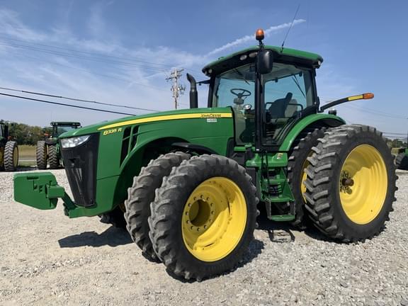 Image of John Deere 8335R equipment image 1