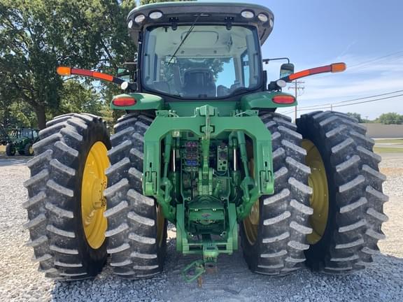 Image of John Deere 8335R equipment image 3