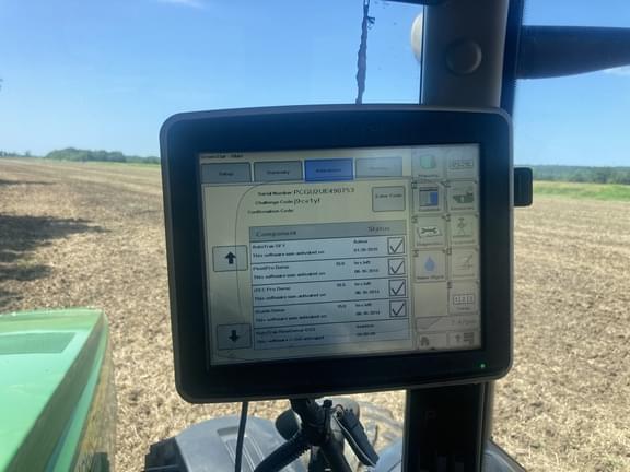 Image of John Deere 8335R equipment image 3