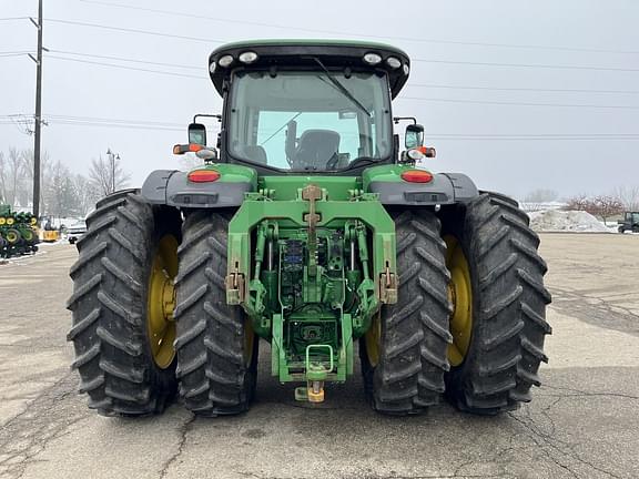 Image of John Deere 8335R equipment image 3