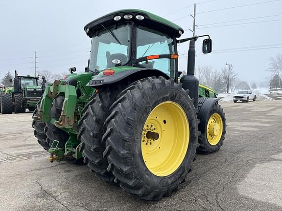 Image of John Deere 8335R equipment image 4