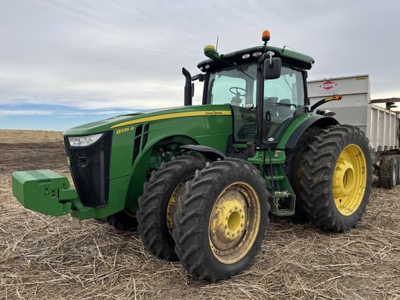 Image of John Deere 8335R equipment image 3