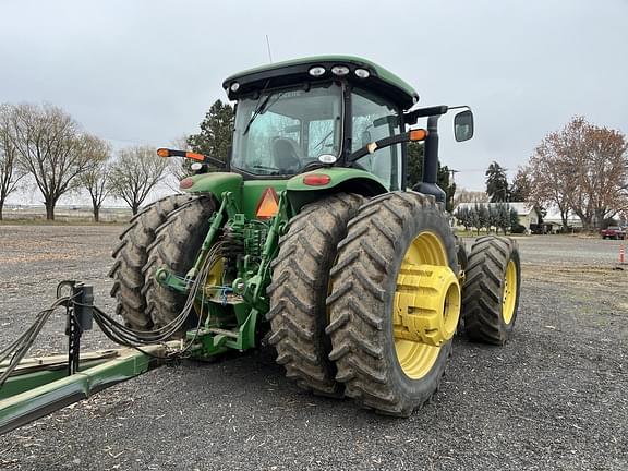 Image of John Deere 8335R equipment image 2