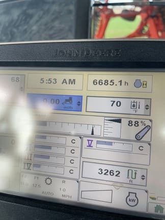 Image of John Deere 8335R equipment image 3