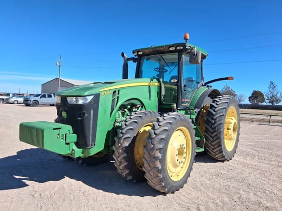 2013 John Deere 8335R Equipment Image0