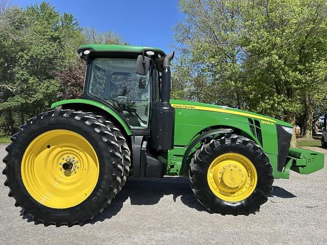 Image of John Deere 8335R equipment image 3