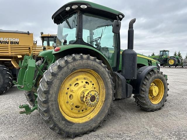 Image of John Deere 8335R equipment image 4