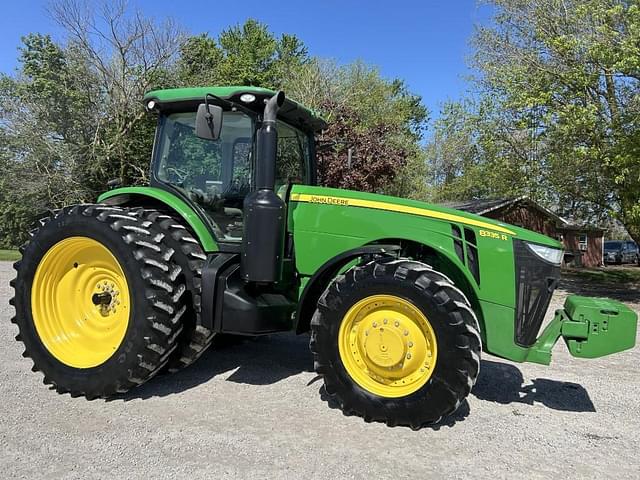 Image of John Deere 8335R equipment image 1