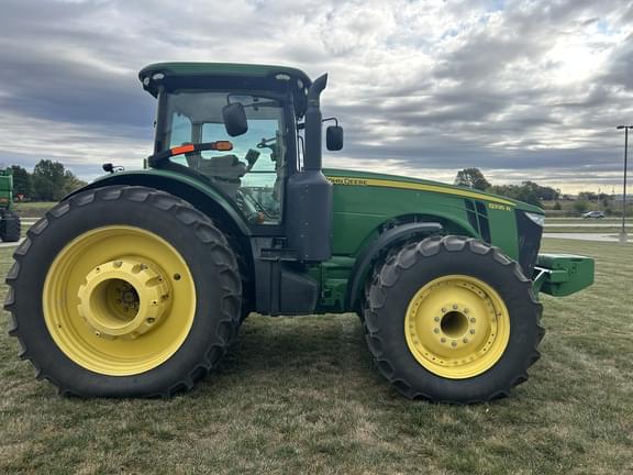 Image of John Deere 8335R equipment image 4
