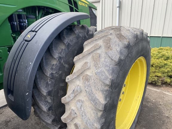 Image of John Deere 8335R equipment image 3