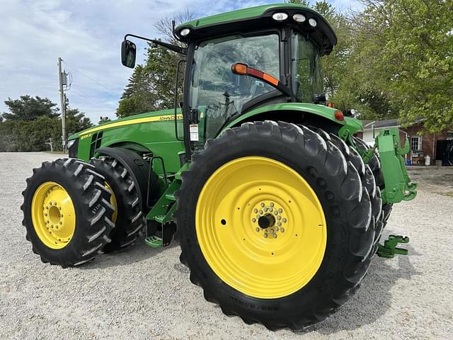 Image of John Deere 8335R equipment image 4