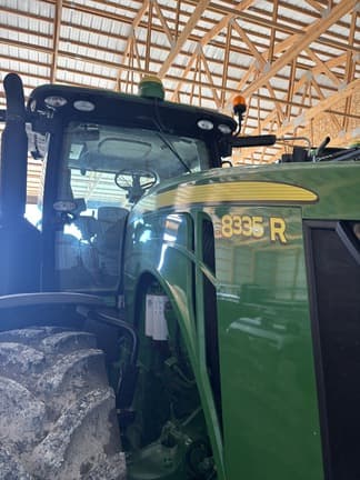 Image of John Deere 8335R equipment image 4