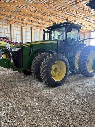 Image of John Deere 8335R equipment image 1