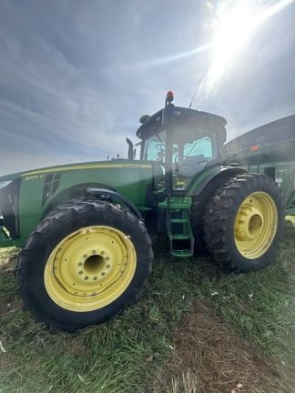 2013 John Deere 8335R Equipment Image0
